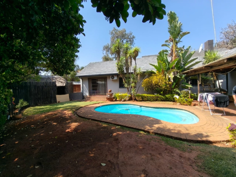 4 Bedroom Property for Sale in Protea Park North West